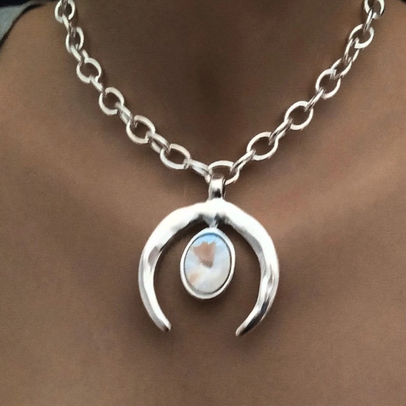 NWOT Uno de 50 style silver chain necklace